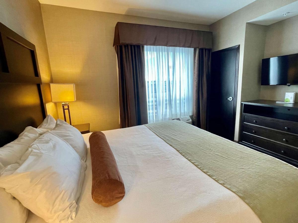 Best Western Plus Okotoks Inn & Suites Ngoại thất bức ảnh
