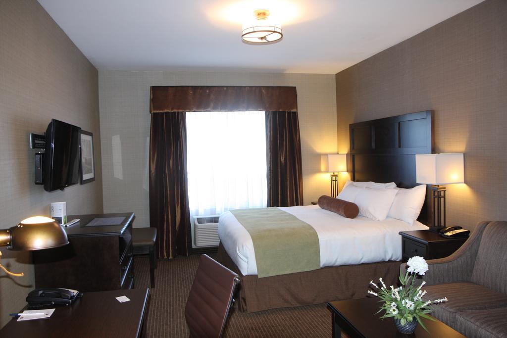 Best Western Plus Okotoks Inn & Suites Phòng bức ảnh