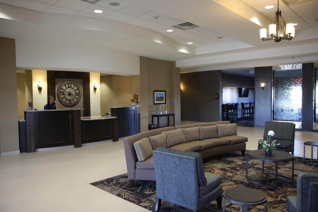 Best Western Plus Okotoks Inn & Suites Ngoại thất bức ảnh
