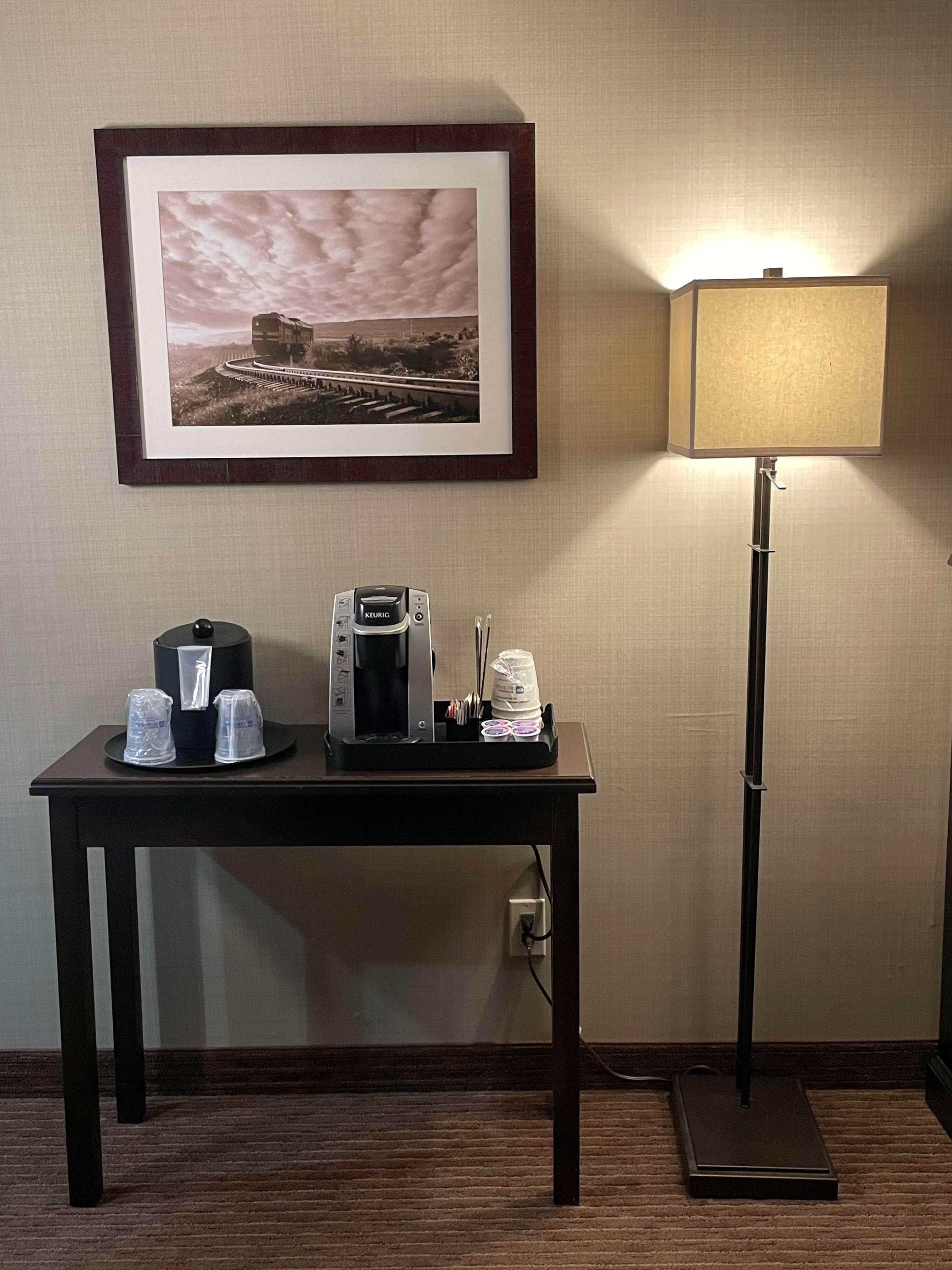 Best Western Plus Okotoks Inn & Suites Ngoại thất bức ảnh