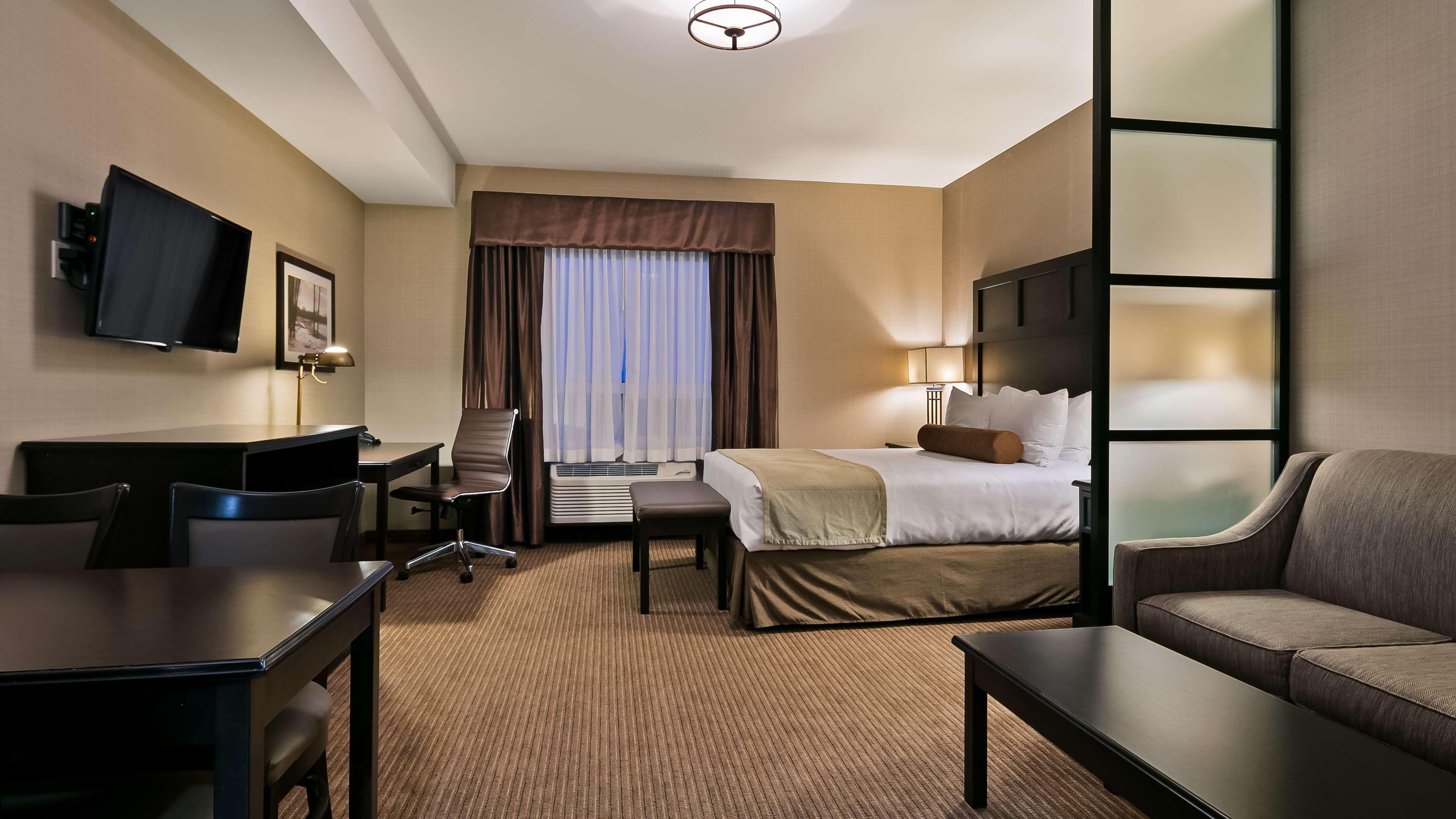 Best Western Plus Okotoks Inn & Suites Ngoại thất bức ảnh