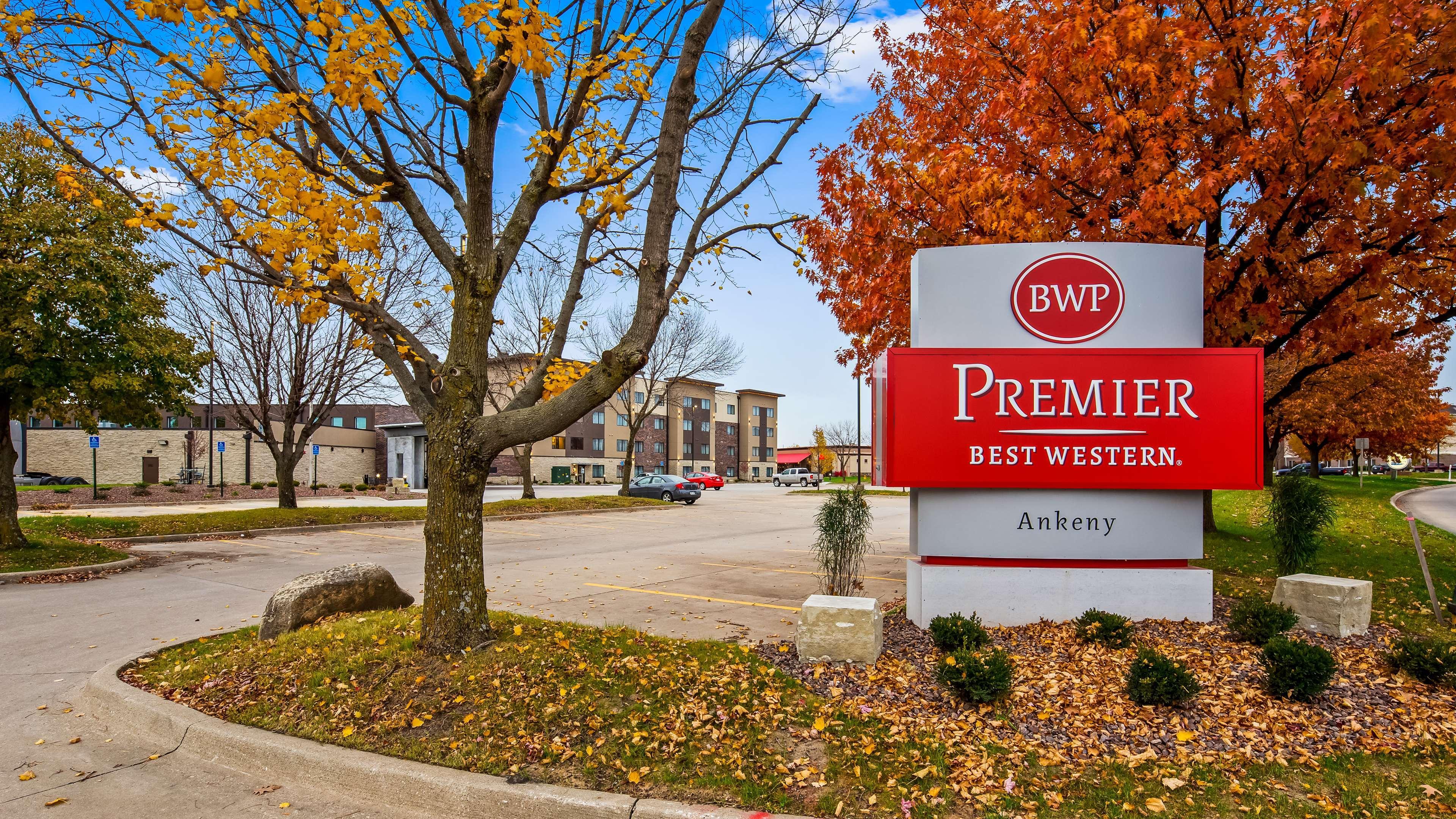 Best Western Plus Okotoks Inn & Suites Ngoại thất bức ảnh